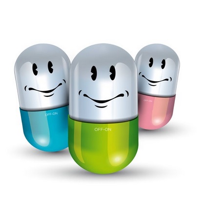 LUCE NOTTURNA LED RICARICABILE OVETTO SMILE VARI COLORI