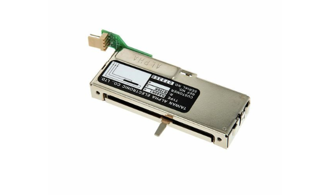 [003-144X] Slider A&H Xone 92 B100K