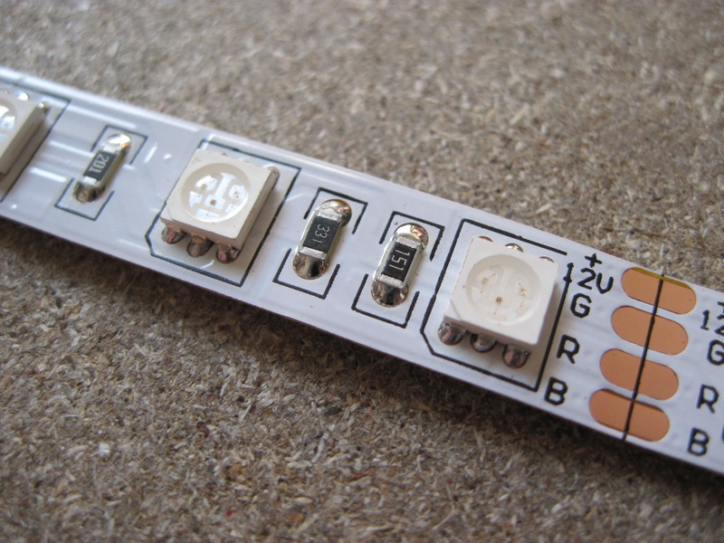 [TCWFN050RG] Striscia LED RGB 5m IP20