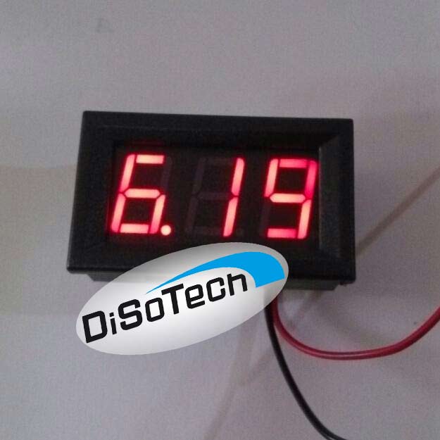 Voltmetro con display digitale a pannello colore Rosso