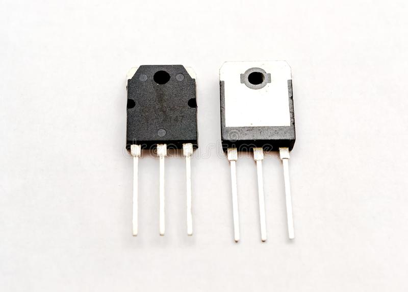 Transistor NPN 80V 6A 2SC3180 TO-3P